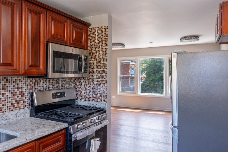 3707 S Michigan Ave #2 - Photo 2 of 10