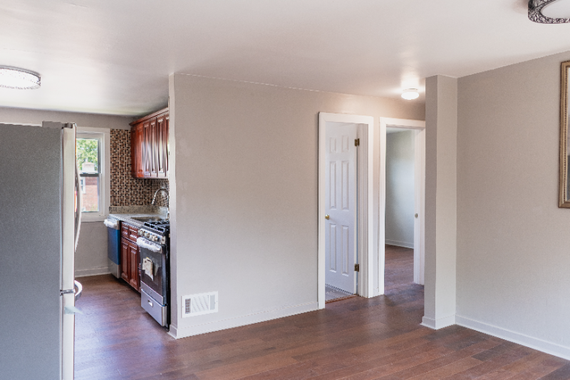 3707 S Michigan Ave #2 - Photo 5 of 10