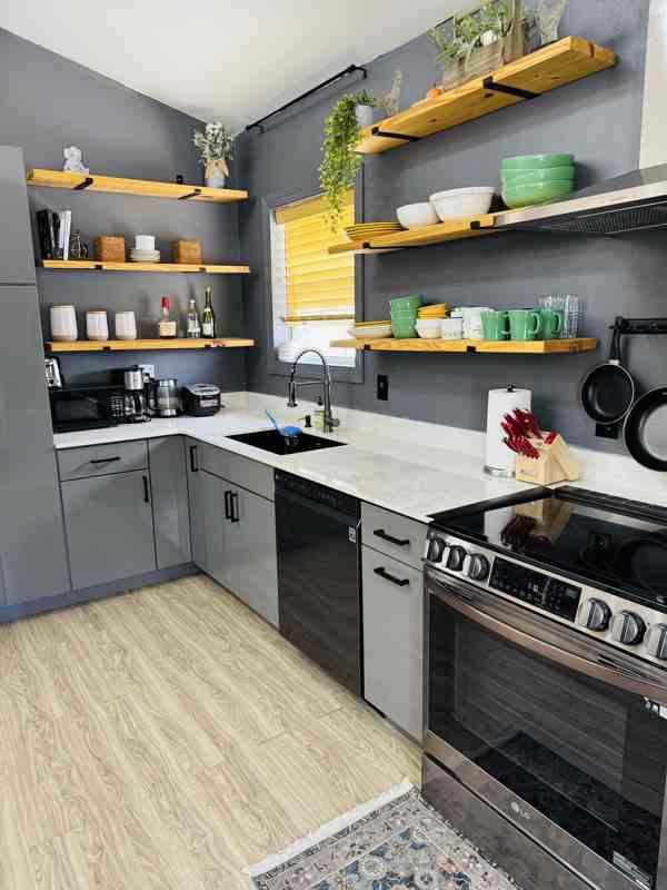 24 E Winding Hill Rd #B - Photo 2 of 30