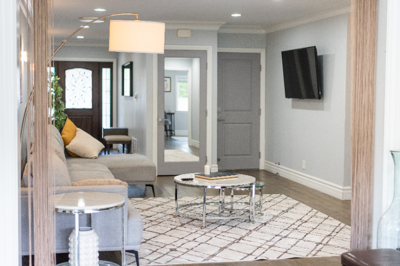 1020 Fonthill Ave - Photo 3 of 20