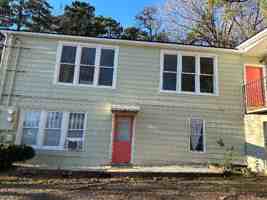 featured image of 516 Hawthorne St #1