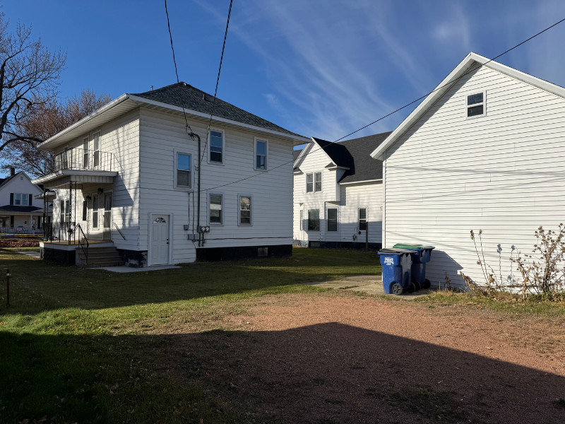 623 S 5th Ave - Photo 2 of 14