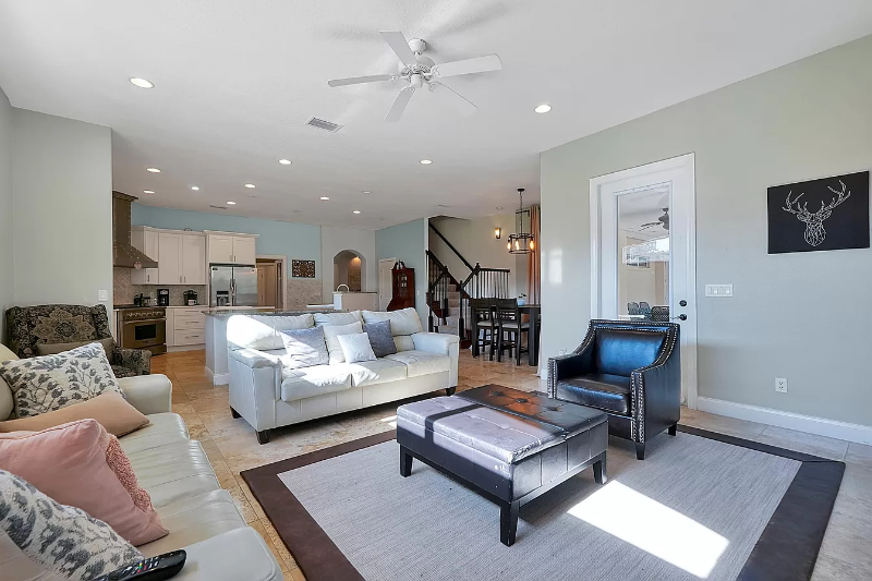 36 Coldwater Canyon Ave - Photo 5 of 5