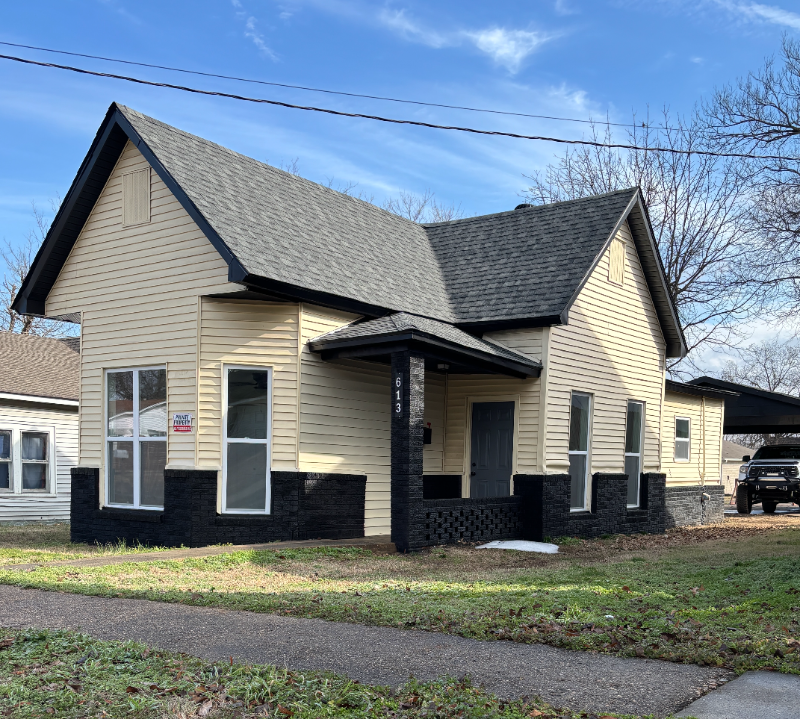 613 N 2nd St - Photo 2 of 15