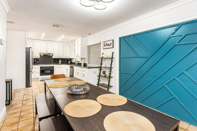 4326 Blonigen Ave - Photo 5 of 19