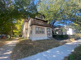 featured image of 3046 Bryant Ave S #2
