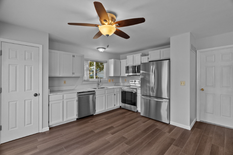 2 Coachman Ct - Photo 2 of 24