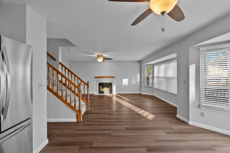 2 Coachman Ct - Photo 7 of 24