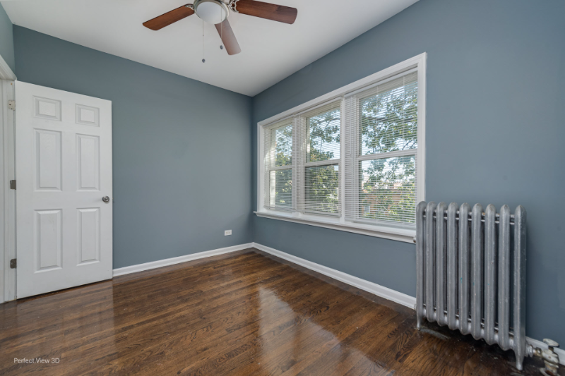 6656 S Woodlawn Ave #3 - Photo 4 of 9