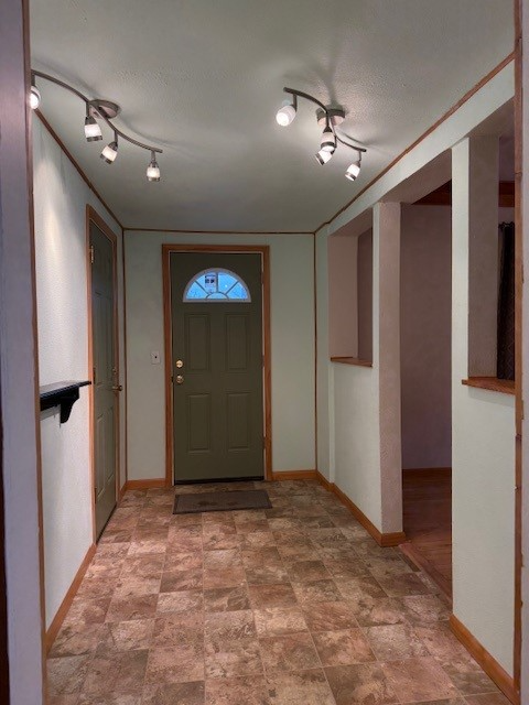 175 S Second St - Photo 3 of 33
