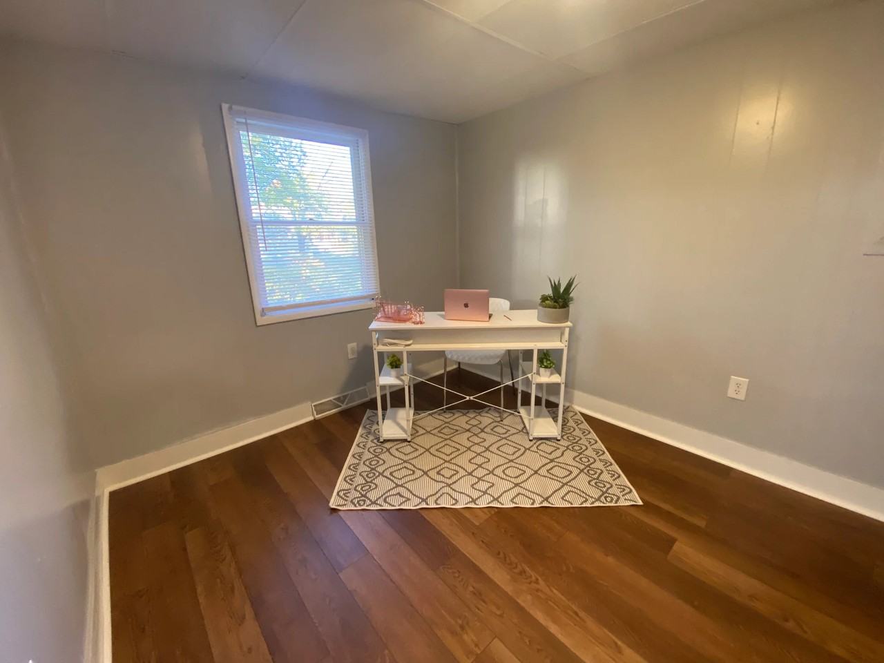 357 1/2 Water St - Photo 7 of 8