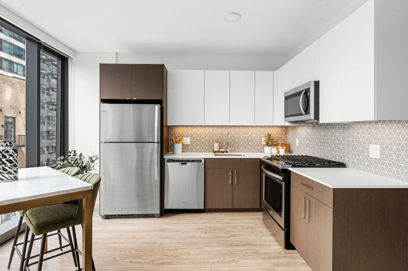 1304 S Michigan Ave - Photo 2 of 19