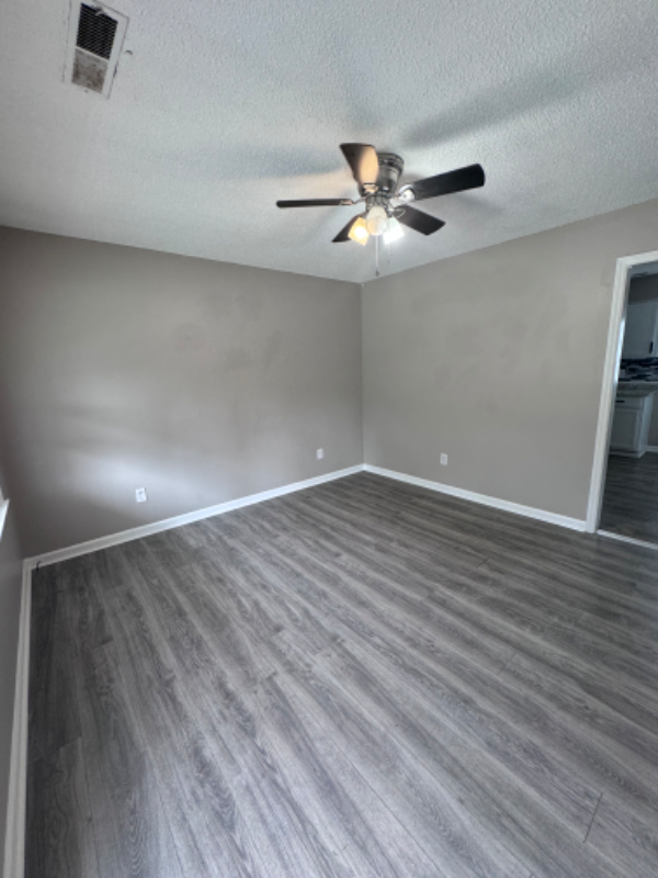 1802 Tucker St - Photo 4 of 18