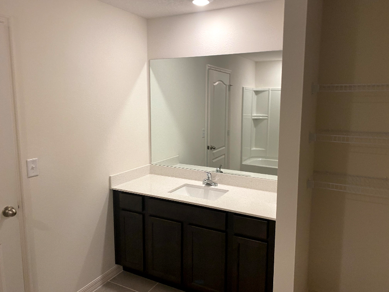 645 Malaga Ave - Photo 7 of 8