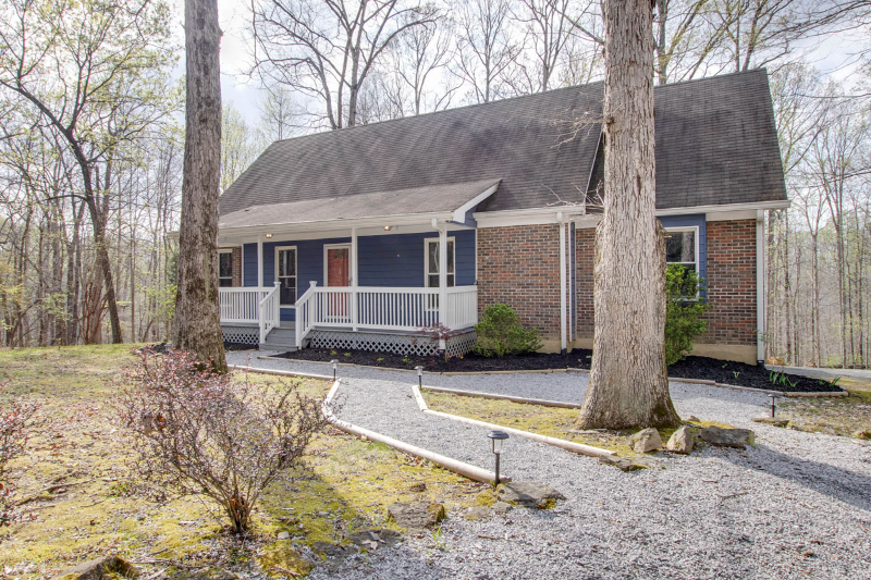 1053 Tanger Ct - Photo 2 of 20