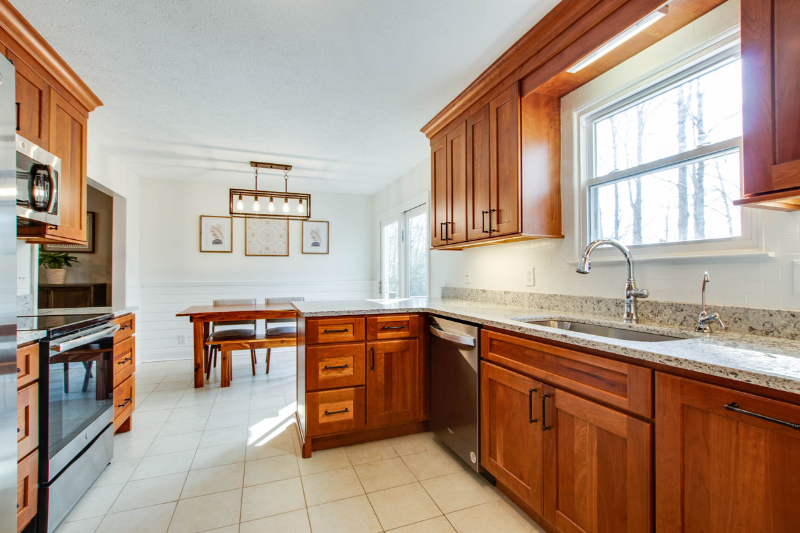 1053 Tanger Ct - Photo 7 of 20