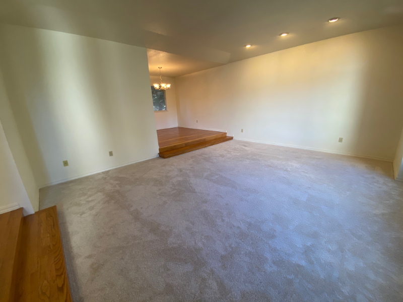 1196 Hawthorne Ct - Photo 4 of 28