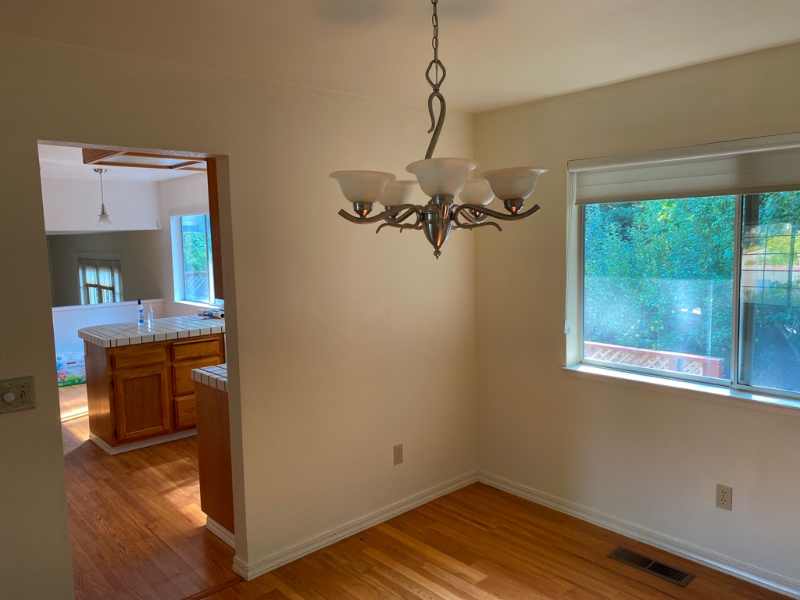 1196 Hawthorne Ct - Photo 7 of 28