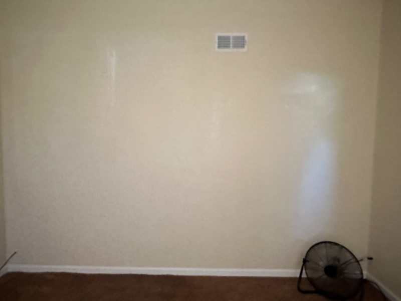 1017 Barrows Dr - Photo 4 of 6