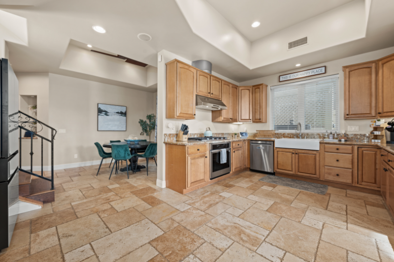 1636 S Pacific St - Photo 5 of 19