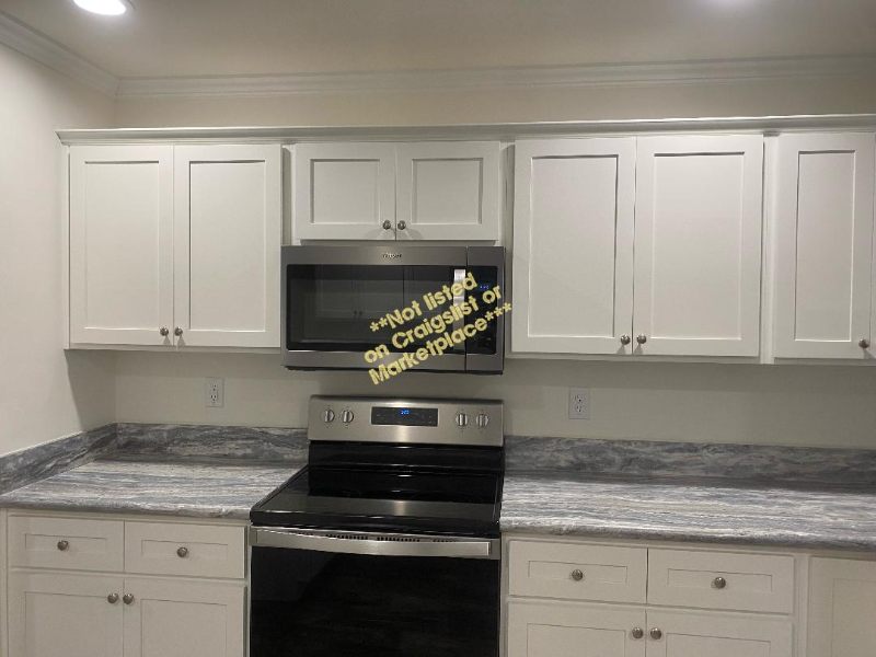 245 Thompson St - Photo 6 of 22