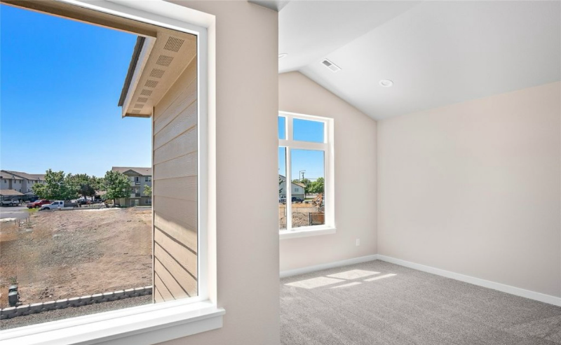 931 W Ted Yao Way #B - Photo 6 of 12