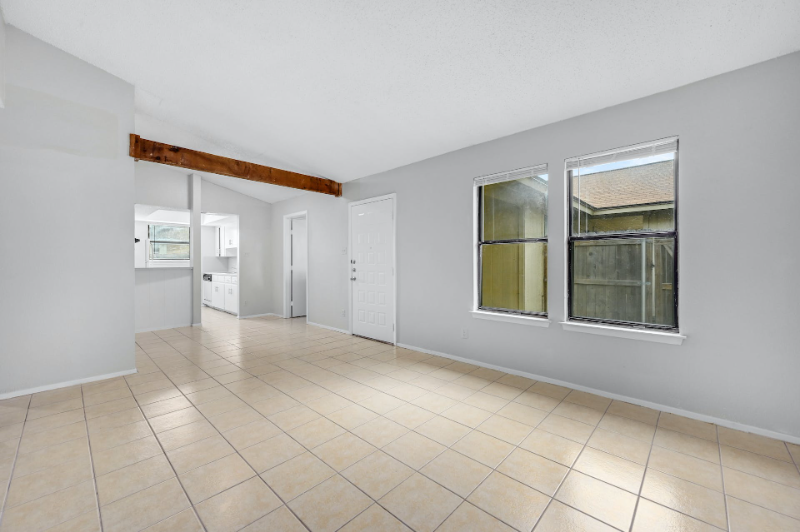 2008 Old West Pl #B - Photo 5 of 20