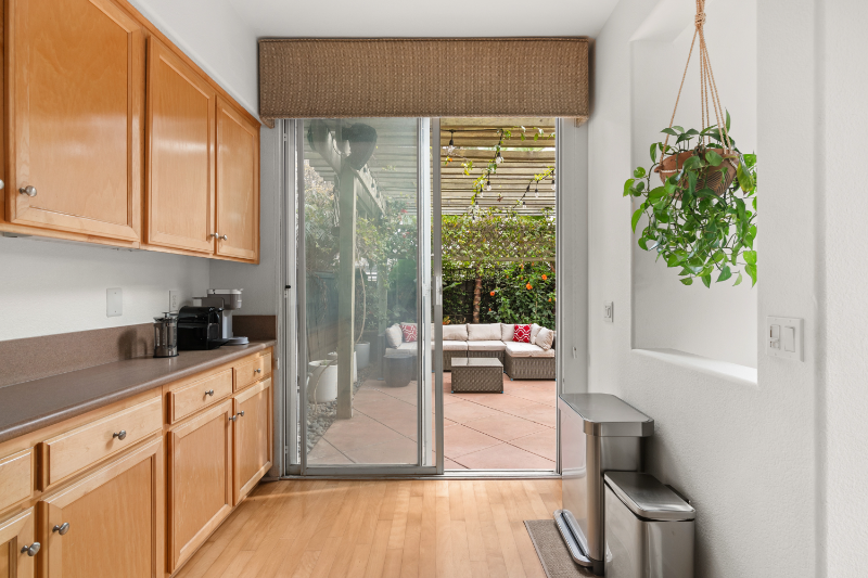 621 Sweet Pea Pl - Photo 2 of 35