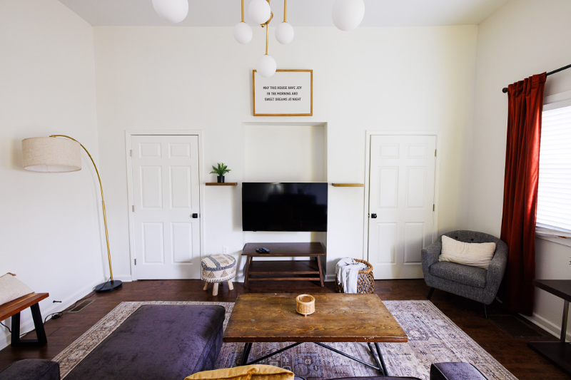 932 E Oak St #A - Photo 3 of 50