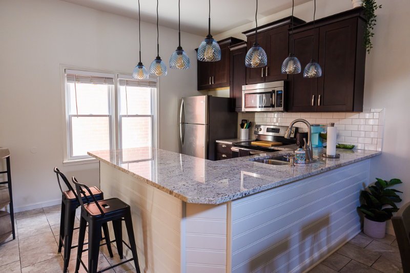 932 E Oak St #A - Photo 7 of 50