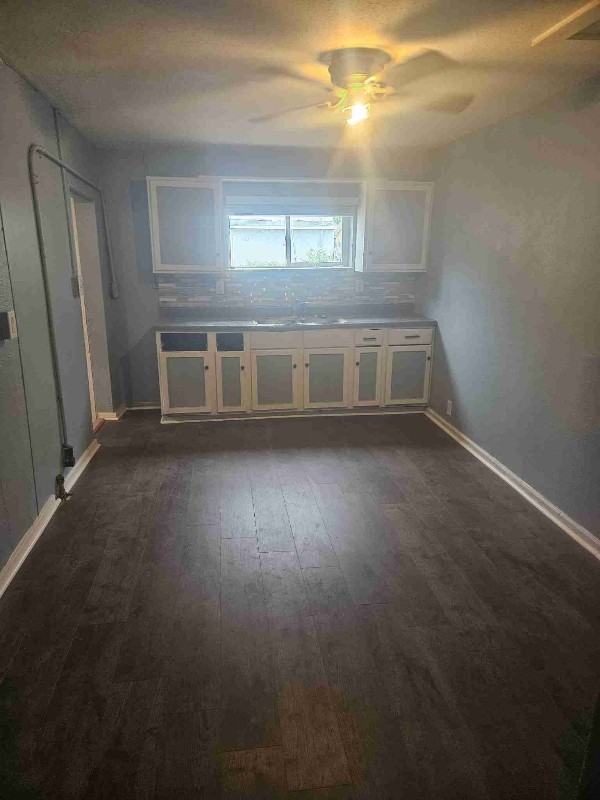 1714 E 14th St - Photo 4 of 16