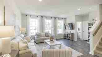 527 N Palace Dr - Photo 1 of 1