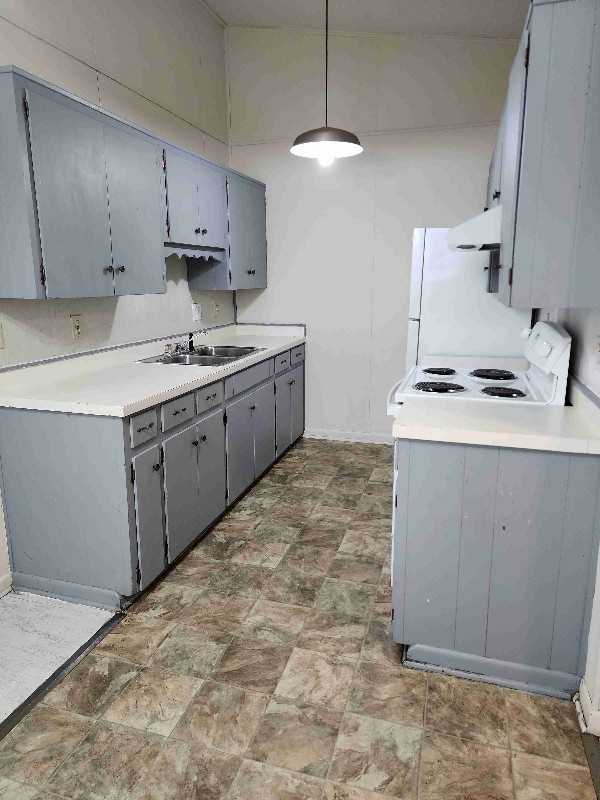 212 Sierra Madre Dr - Photo 2 of 9