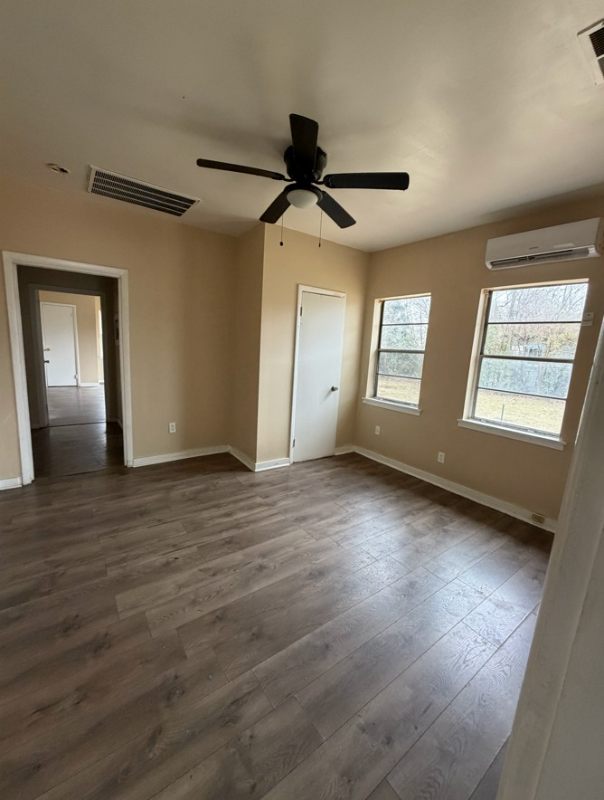 12 4th Ave Sw #1 - Photo 5 of 17