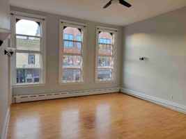 featured image of 219 1/2 Watson St