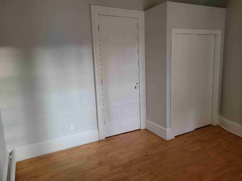 219 1/2 Watson St - Photo 6 of 23