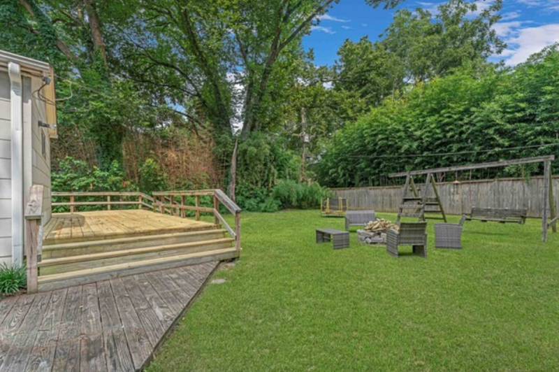 2766 Union Ave - Photo 3 of 12