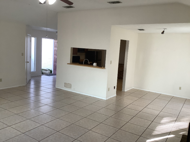 109 Lake Forest Blvd - Photo 3 of 14