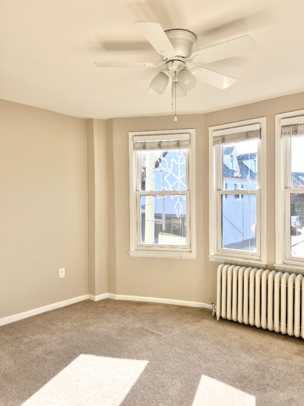 1023 W Lancaster Ave #2ndFL - Photo 3 of 20