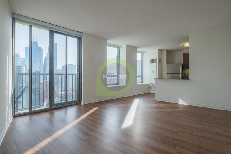 501 N Kingsbury St - Photo 4 of 18