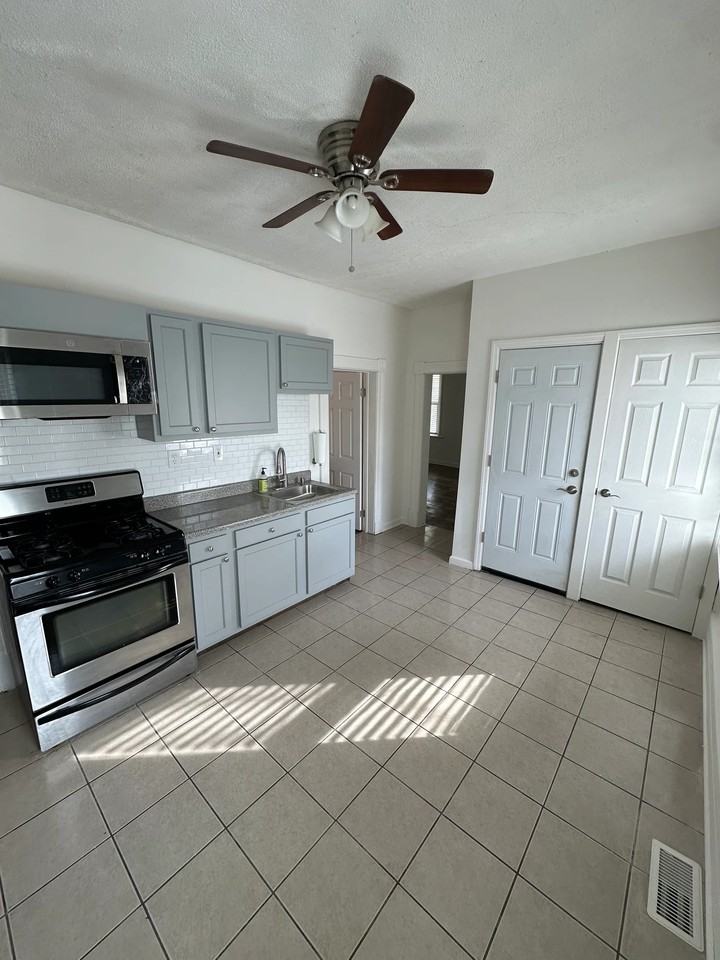 47 Pine St #1 - Photo 2 of 9