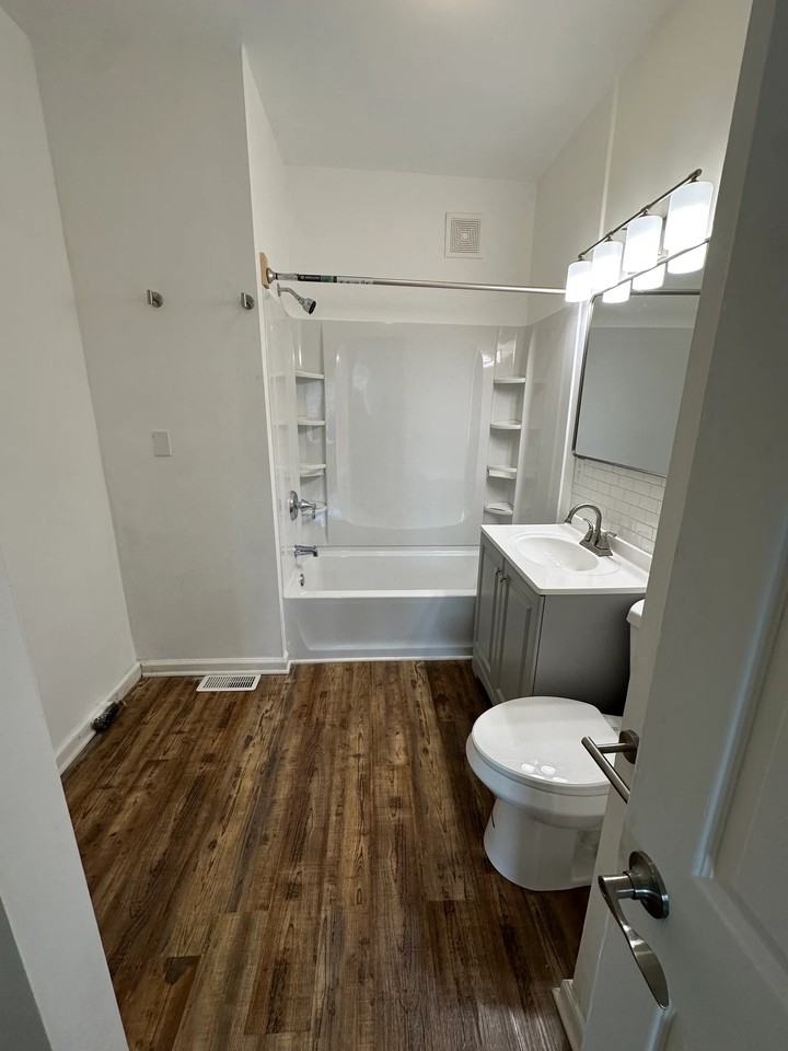 47 Pine St #1 - Photo 3 of 9