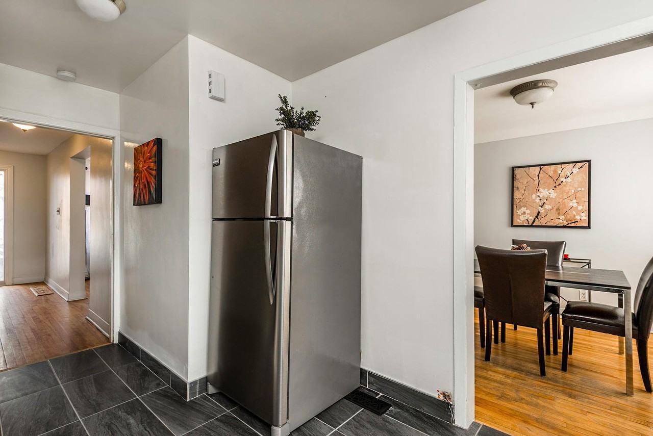 360 Acton St - Photo 3 of 11