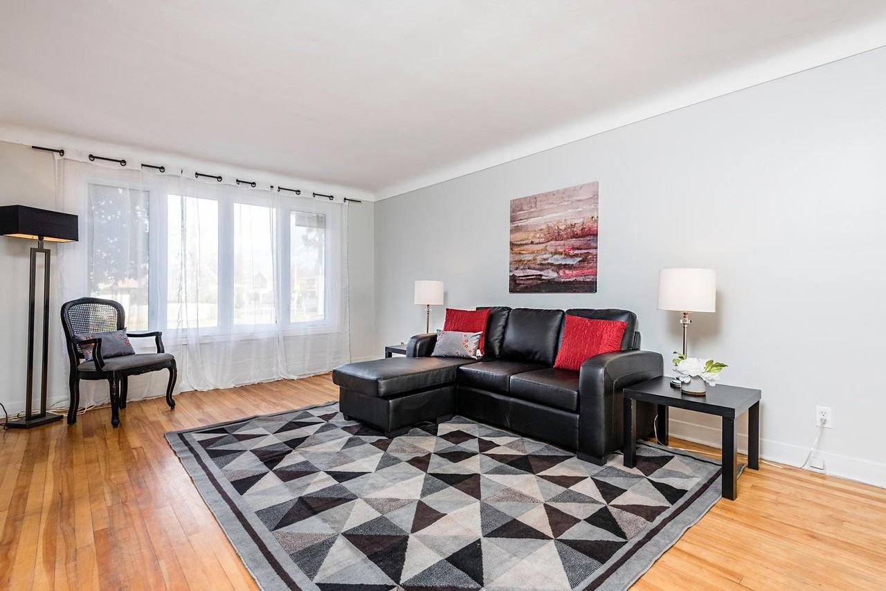 360 Acton St - Photo 6 of 11