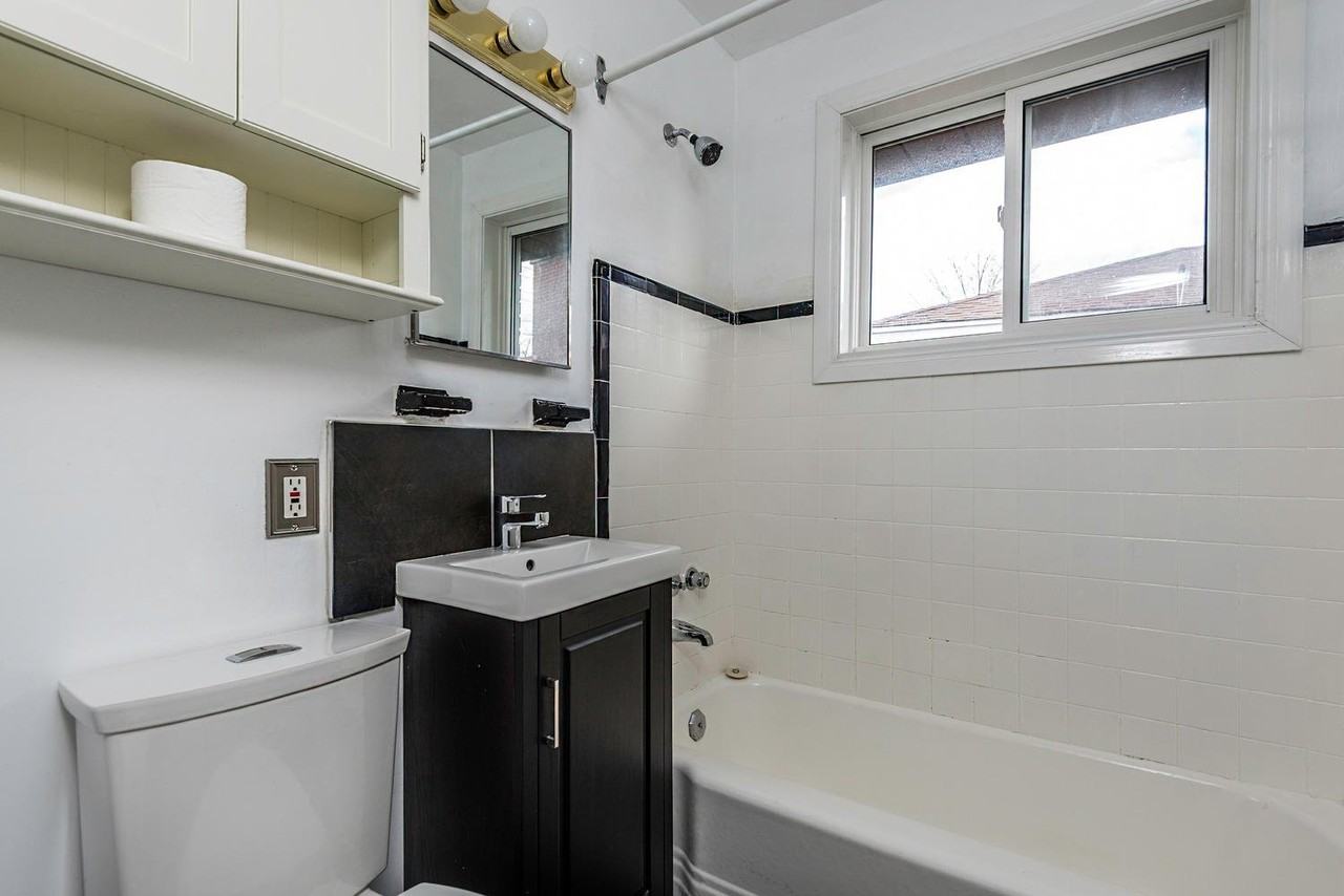 360 Acton St - Photo 7 of 11