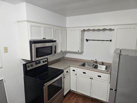 1011 19th St S #4 - Photo 1 of 1