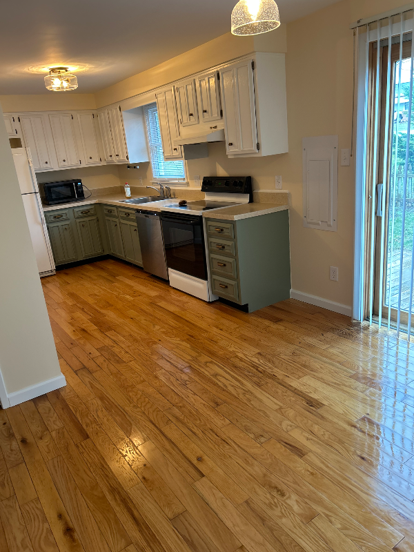 234 Surrey Ct - Photo 2 of 17