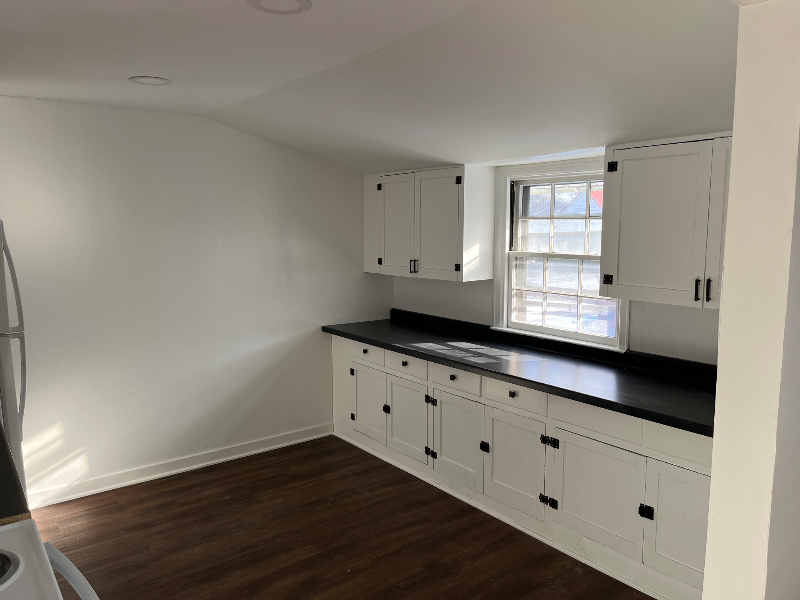 1045 N Main St #1045APTB - Photo 4 of 11