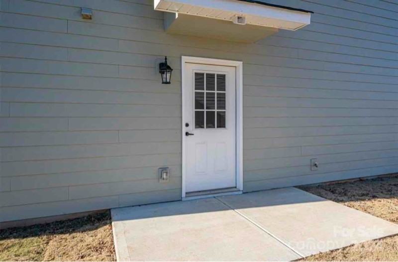 30 24th St Ne - Photo 6 of 10