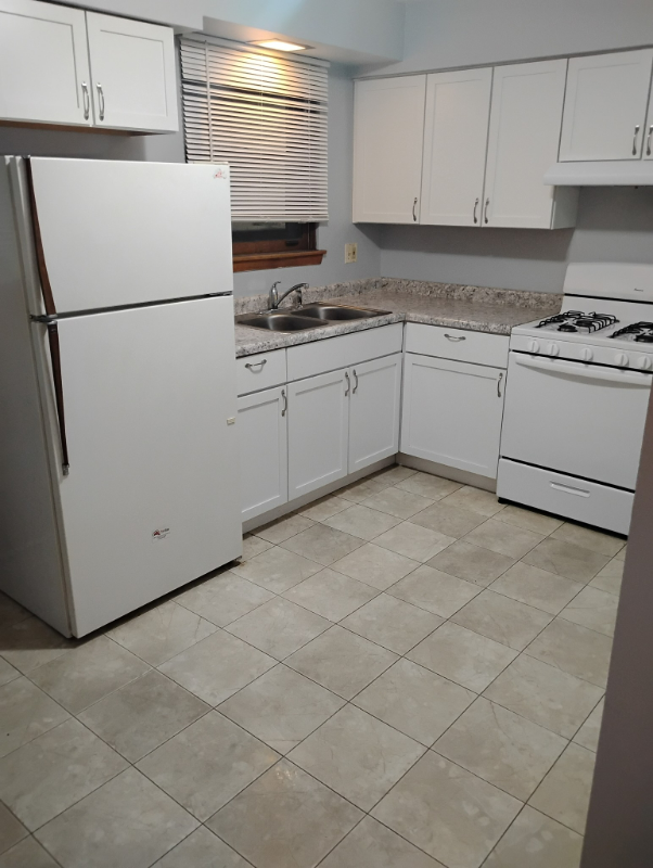 3915 Joliet Ave #4 - Photo 3 of 9